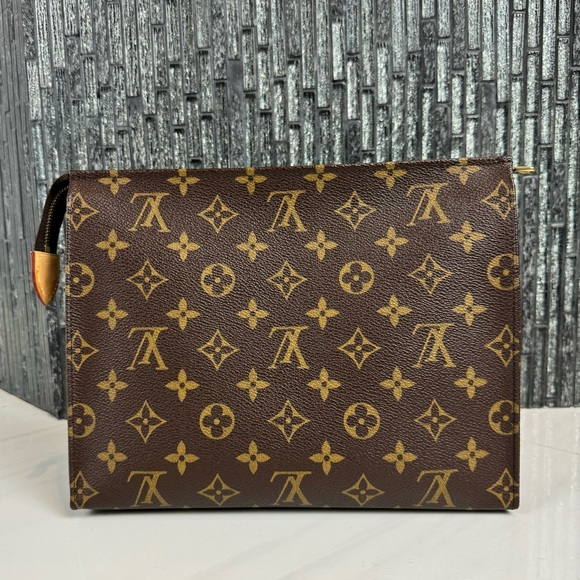 👝Authentic Louis Vuitton Monogram Toiletry Pouch 26 Cosmetic Bag Clutch - Picture 4 of 15